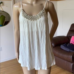 Tank top with pearls and sequins